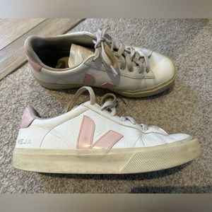 authentic Veja Campo size 39 / US women’s 8 - bicolor white/pale pink 🤍